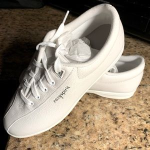 Easy Spirit Leather Walking Shoe